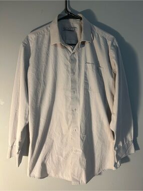 Luxton Classic Button-Up Shirt in Light Gray